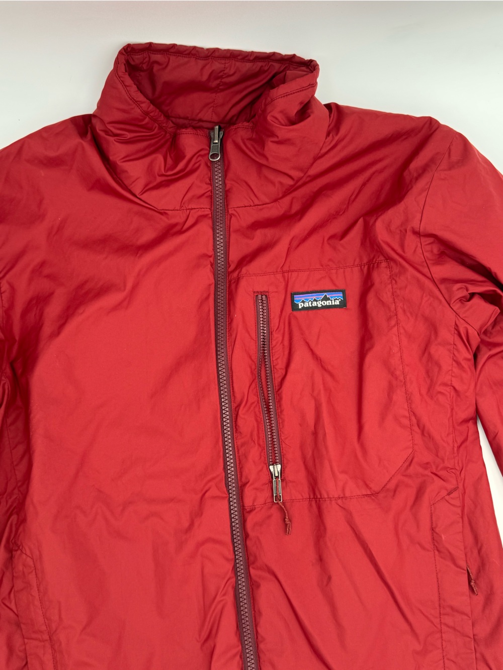 Patagonia Men’s Deep Red Reversible Jacket - Picture 3 of 9